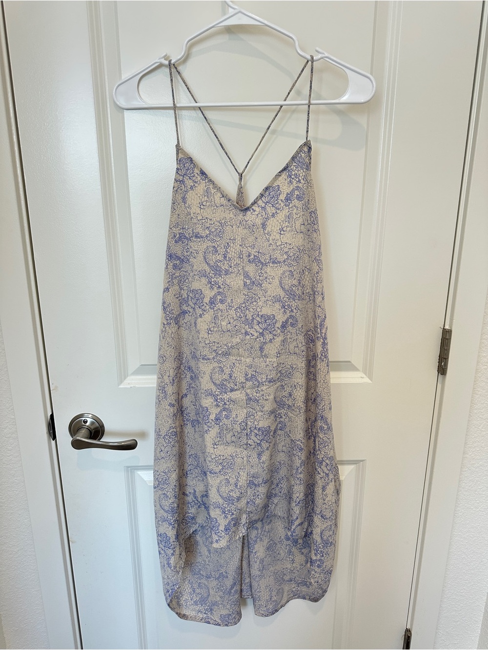 Noisy May Dress Womens M Petite NWT Blue Floral Cross Back High Low
